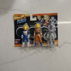 Bandai Dragon Ball Flash Series 4 inch Action Figure 3-Pack - Super Saiyan Goku,